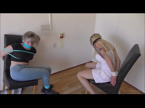 ❤️ Пристрастен / с вързани ръце и уста / девойка в беда Супер порно в bg.hentai-menu.ru