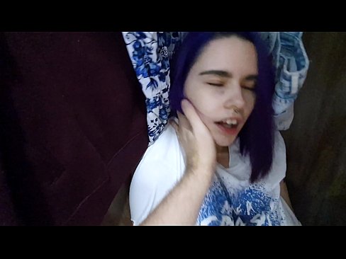 ❤️ Намерих сестра си в гардероба и й помогнах да свърши Супер порно в bg.hentai-menu.ru